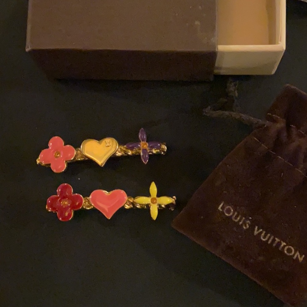 Louis Vuitton hair pins 🌟Super rare🌟